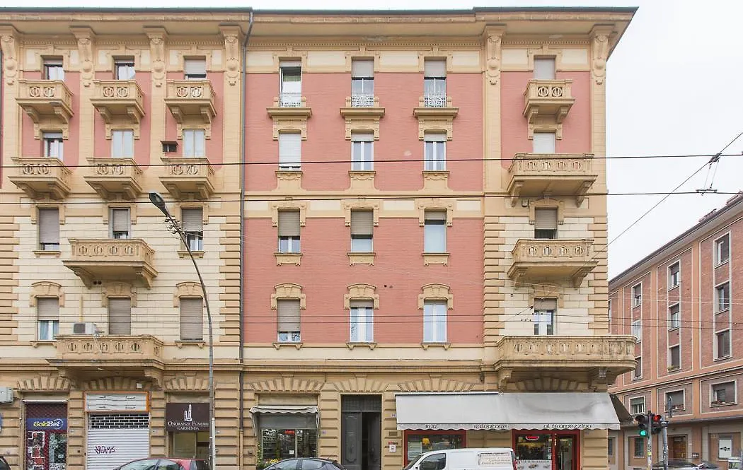Ur Apartment Bologna Italy